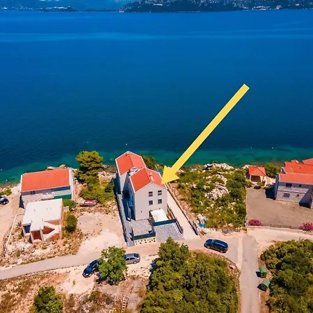 House Zvonimir * Janjina