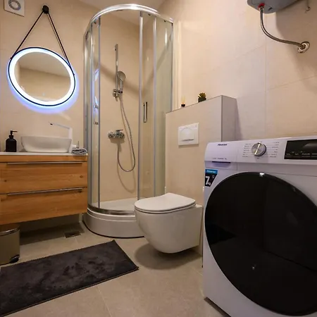 House Zvonimir * Janjina